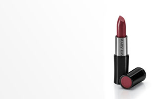 From all-natural to glam, matte to shimmer, it’s color to suit your style.