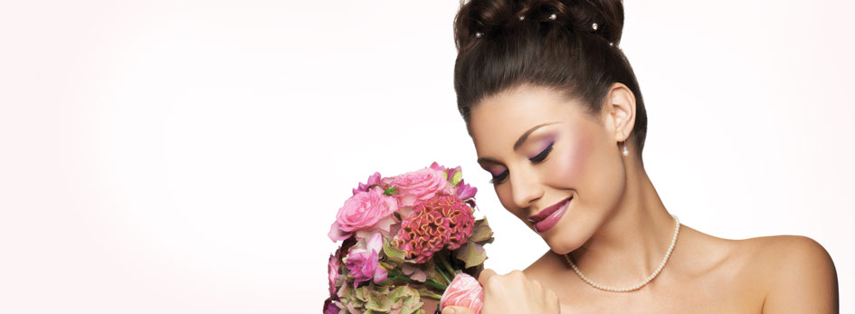 Learn how to create Global Makeup Artist Keiko Takagi’s Bridal Look for Evening.