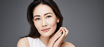 Close-up of model with understated look, representing Mary Kay skin care.